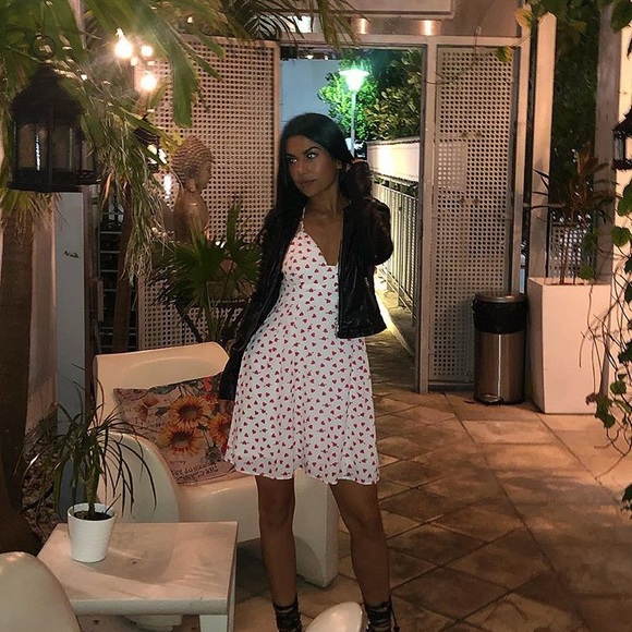 Mini sundress with criss-cross back ♥️ - Picture 2 of 3